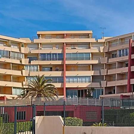 - 4 Pers, 32 M2, 2/1 Appartement *